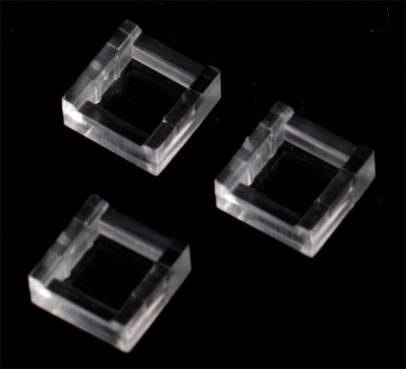 PC/PMMA 7.5×7.5mm Size 120° Available 5050LEDs High Transmittance Percision Optics Eco-Environment Single Lens For Brighten